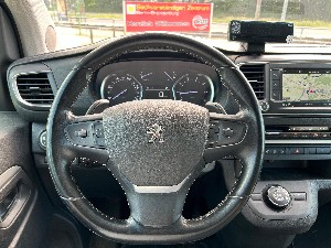 Puegot Traveller Taxi