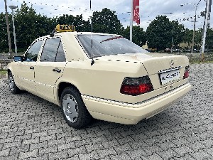 Mercedes-Benz E-Klasse W124 Taxi