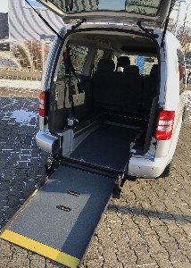 VW Caddy IV Maxi Mietwagen Heckausschnitt